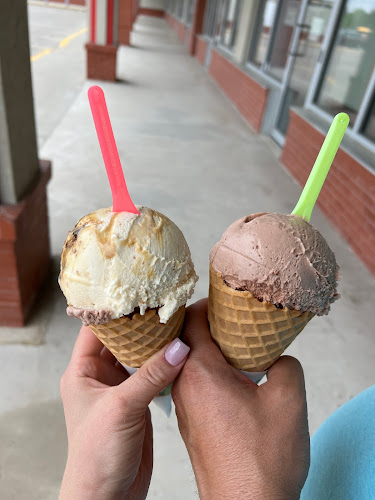 730 St Anne's Rd, Winnipeg, MB R2N 0A2