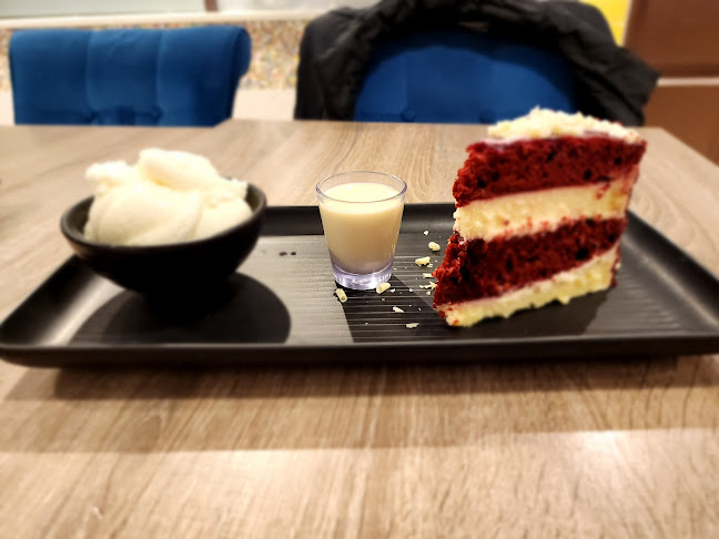 D Spot Dessert Cafe Calgary 17th Ave - Calgary