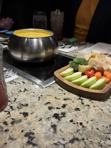 2920 Calgary Trail NW #117, Edmonton, AB T6J 7C2