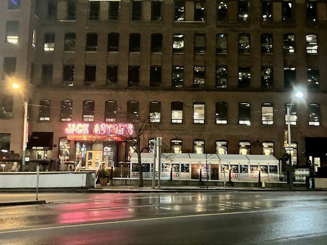 Comentarii opinii despre Jack Astor's Bar & Grill Front Street