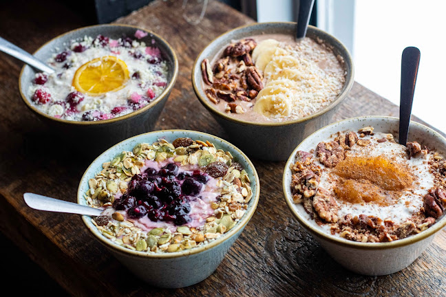 Oat Couture Oatmeal Cafe (Bank)