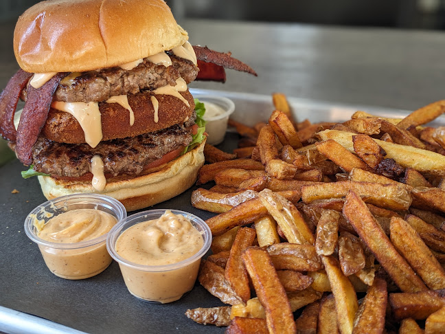 The Bullger Burger & Steak (Queen) - Toronto