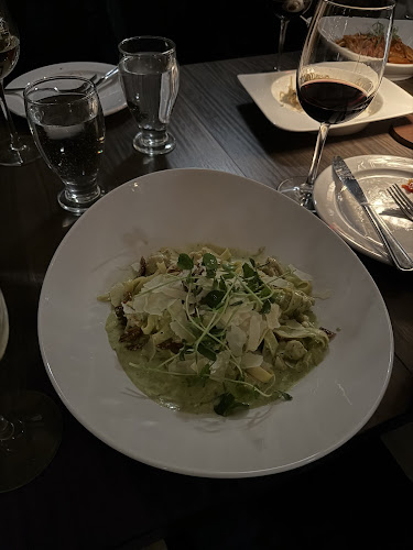 La Vecchia Restaurant Uptown - Hospitality and gastronomy