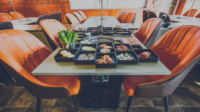 Meet Cuisine 川粤东西 - Hospitality and gastronomy