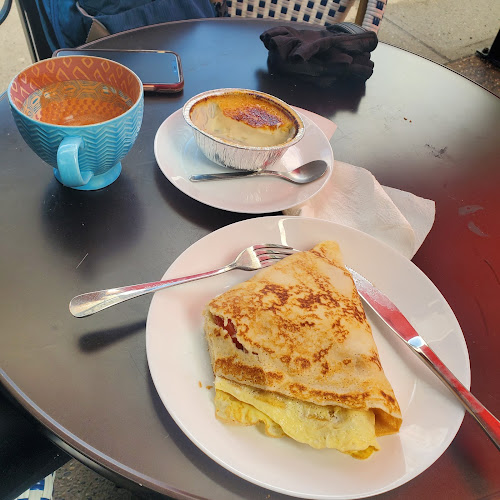 La Boulangerie Bakery Cafe - Calgary