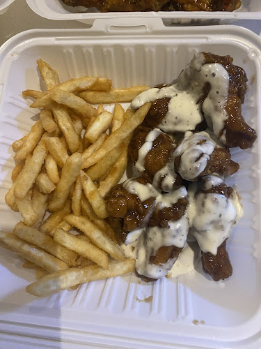 777 wing place - Hospitality and gastronomy