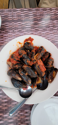 The Boathouse Seafood Restaurant And Waterfront Patio - Hospitality and gastronomy