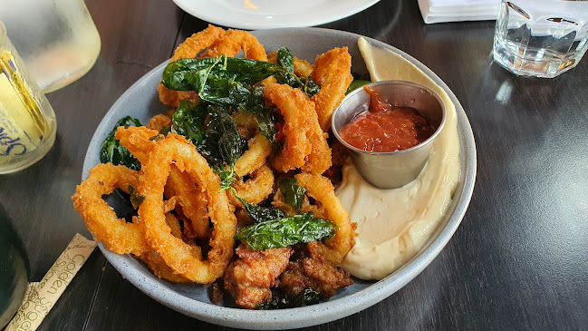 Comentarii opinii despre Bardō Guelph