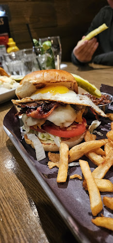 Big Rig Kitchen & Brewery - Iris - Ottawa