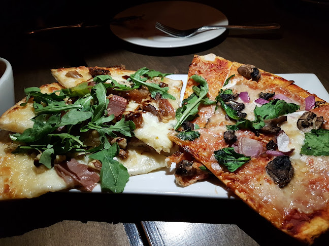 Comentarii opinii despre Chaise Café & Lounge