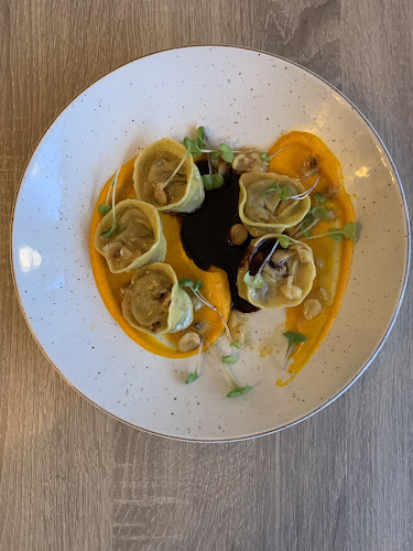 Pizzeria Via Napoli - Hospitality and gastronomy