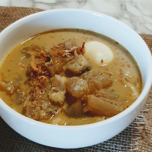 Lower ground, Food area, 35 York Blvd, Hamilton, ON L8R 3K7