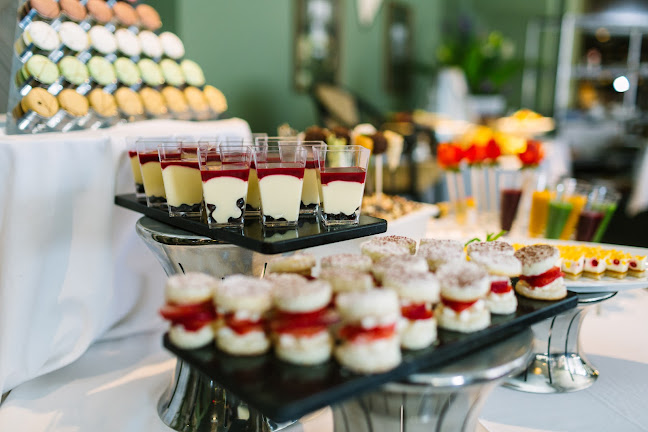 Opinii despre Green's Restaurant în Calgary - Hospitality and gastronomy