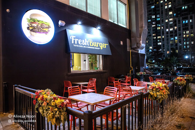 Fresh Burger Yonge st