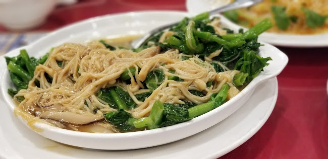 U & Me (Centre St. SW)