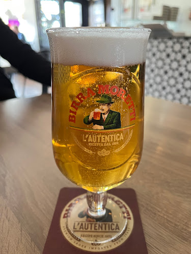 Opinii despre Pizzeria Via Napoli în Etobicoke - Hospitality and gastronomy