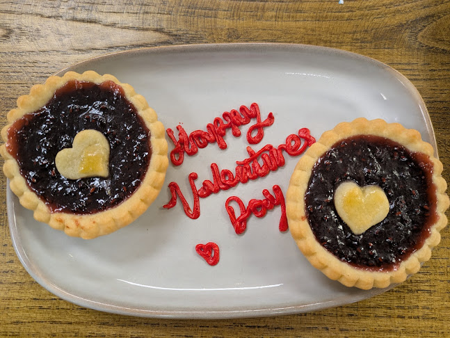 Dutch Delicious Bakery & Deli