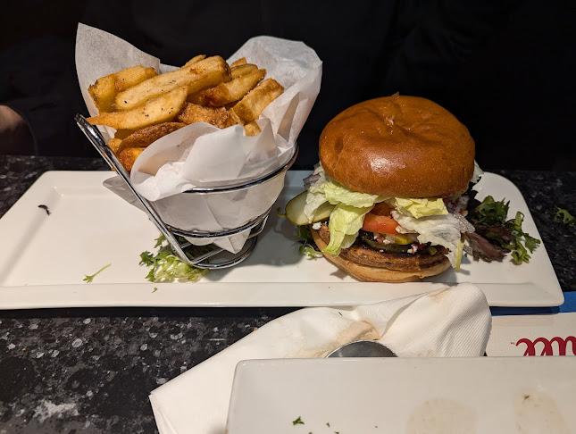 British Arms Pub - Barrie