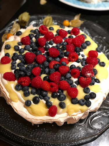 Opinii despre Ammy's Bake Shop în Surrey - Hospitality and gastronomy