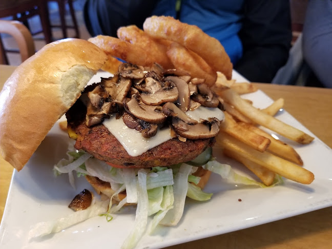 1055 Yonge St, Toronto, ON M4W 2L2