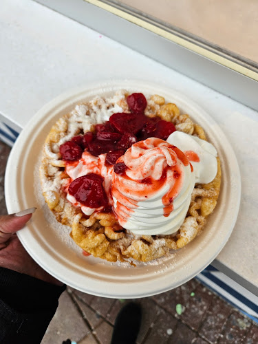 Funnel Cakes - Hospitality and gastronomy