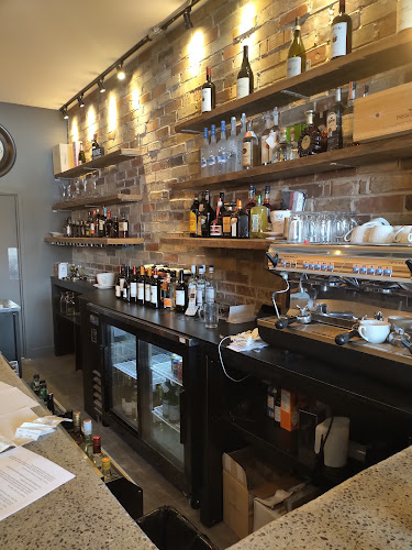 178 Main St, Ottawa, ON K1S 1C2