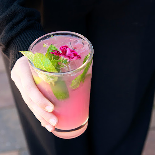 Glo Restaurant + Lounge