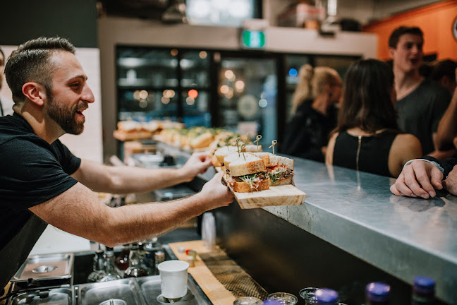 100 King St Unit D, Winnipeg, MB R3B 0P6