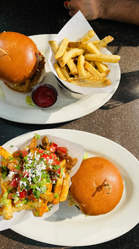 5210 Windermere Blvd, Edmonton, AB T6W 0L9