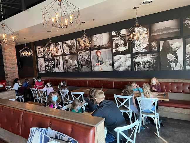 Comentarii opinii despre Famoso Italian Pizzeria - Eastgate