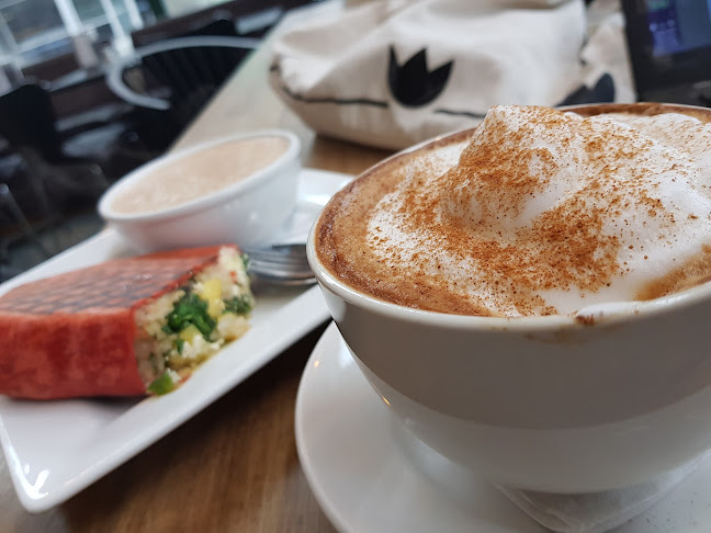 Opinii despre the hide out cafe în New Westminster - Hospitality and gastronomy