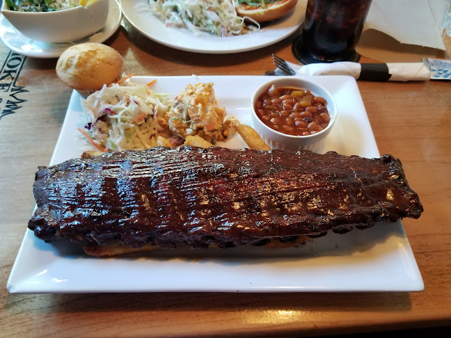 Comentarii opinii despre Smoke and Bones BBQ