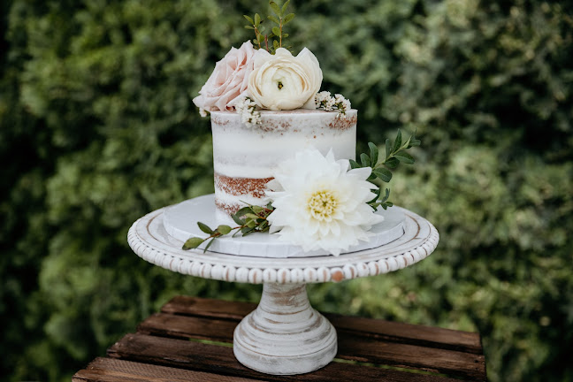 Kakes by Kathie-Kelowna Wedding Cakes - Kelowna