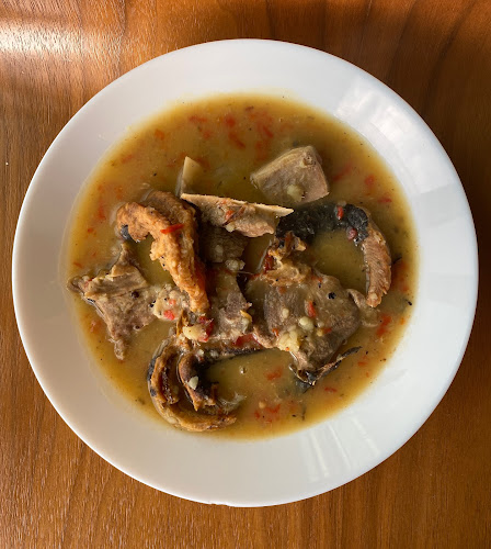 2544 Bank St, Ottawa, ON K1T 1M9