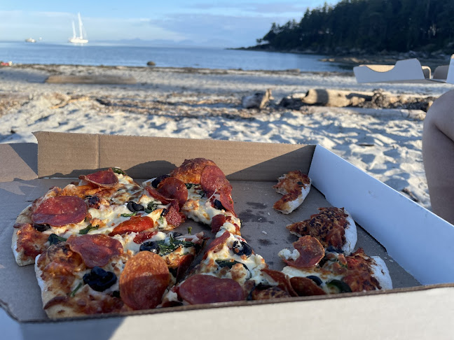 Hornby Island Bakery & Pizzeria - Hospitality and gastronomy