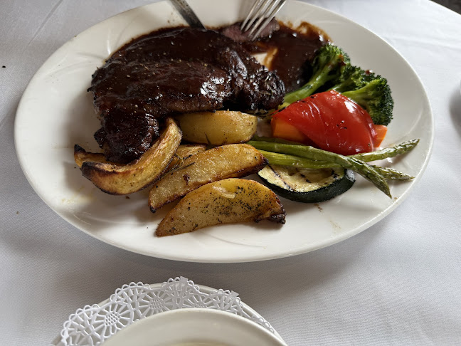 The School Fine Dining - Hospitality and gastronomy