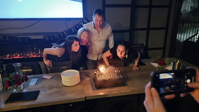 The Port House Social Bar & Kitchen Burlington - Hospitality and gastronomy