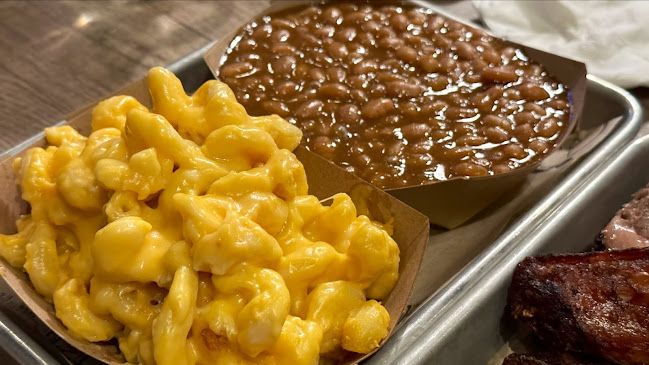 Hank Daddy's Barbecue - Hospitality and gastronomy