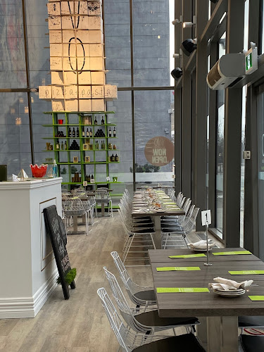 Opinii despre Vivo Pizza+Pasta în Toronto - Hospitality and gastronomy