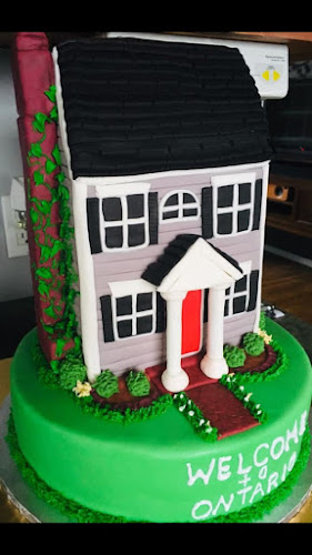 Dina's Custom Cakes - Hospitality and gastronomy