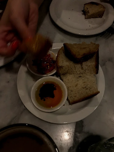 221 Ossington Ave, Toronto, ON M6J 2Z8