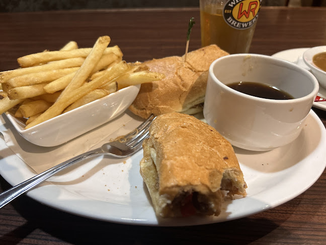 Opinii despre Ricky's All Day Grill - 170th Holiday Inn în Edmonton - Hospitality and gastronomy