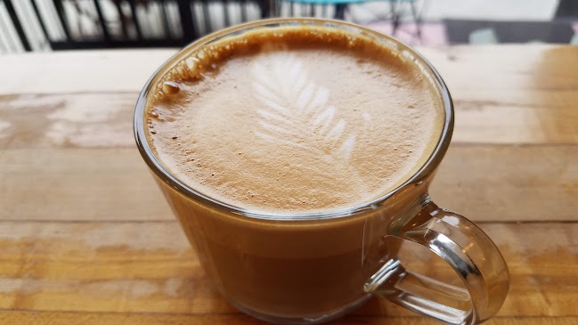 Comentarii opinii despre Almond Butterfly Bakeshop & Cafe