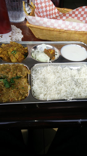 Maharaja Cakes Sweets and Eats l 100% pure vegetarian indian punjabi restaurant - Markham