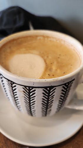 3024 Hurontario St, Mississauga, ON L5B 4M4