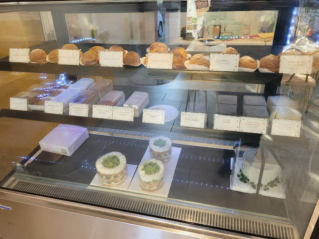 1100 Burnhamthorpe Rd W #26, Mississauga, ON L5C 4G4