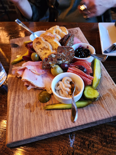 The Aging Oak - Cambridge