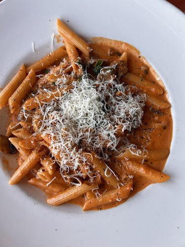 31 Dunlop St E, Barrie, ON L4N 1A1