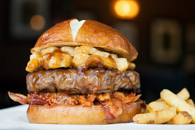 The Crown and Lion English Pub - Brampton