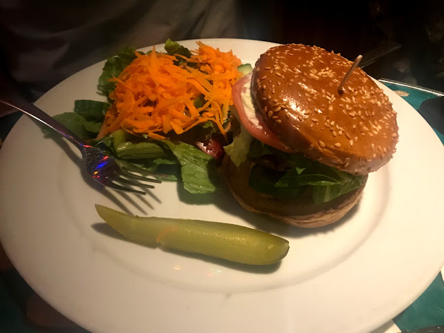 Jane Bond - Hospitality and gastronomy